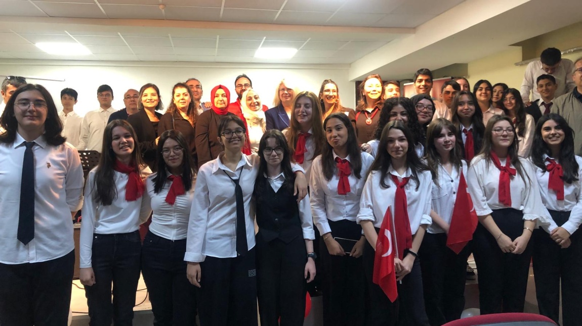 ÖZKENT AKBİLEK FEN LİSESİ’NDE 19 MAYIS COŞKUSU